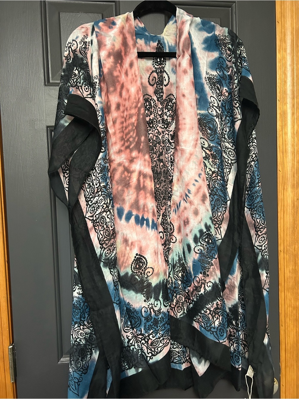 Women’s lightweight open front shawl wrap. GORGEOUS Boho style.